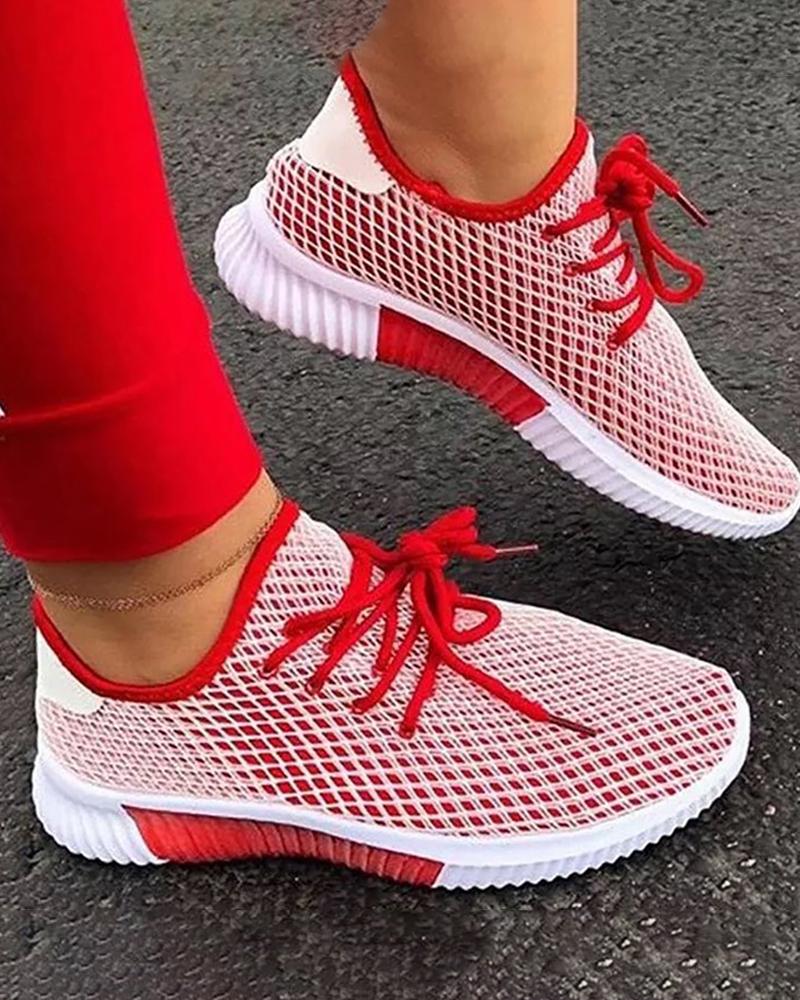 Breathable sneakers